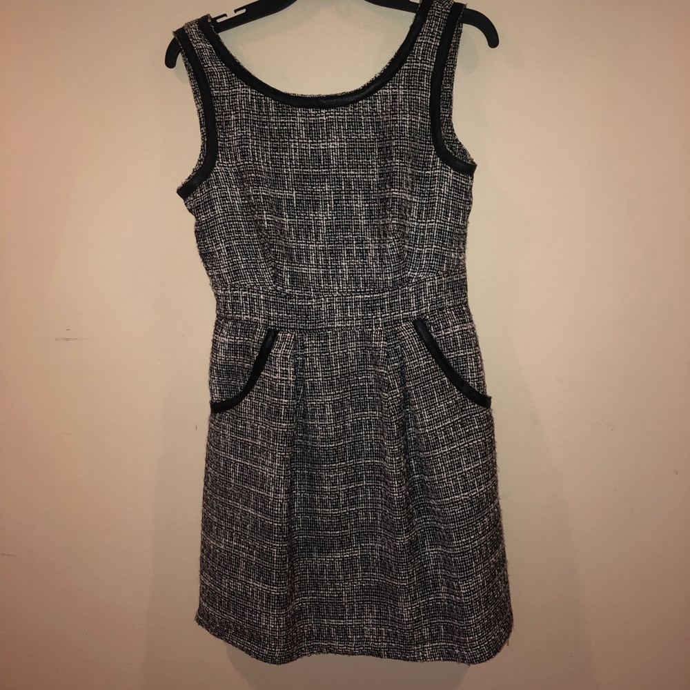 Black and white leather trim dress with pockets!